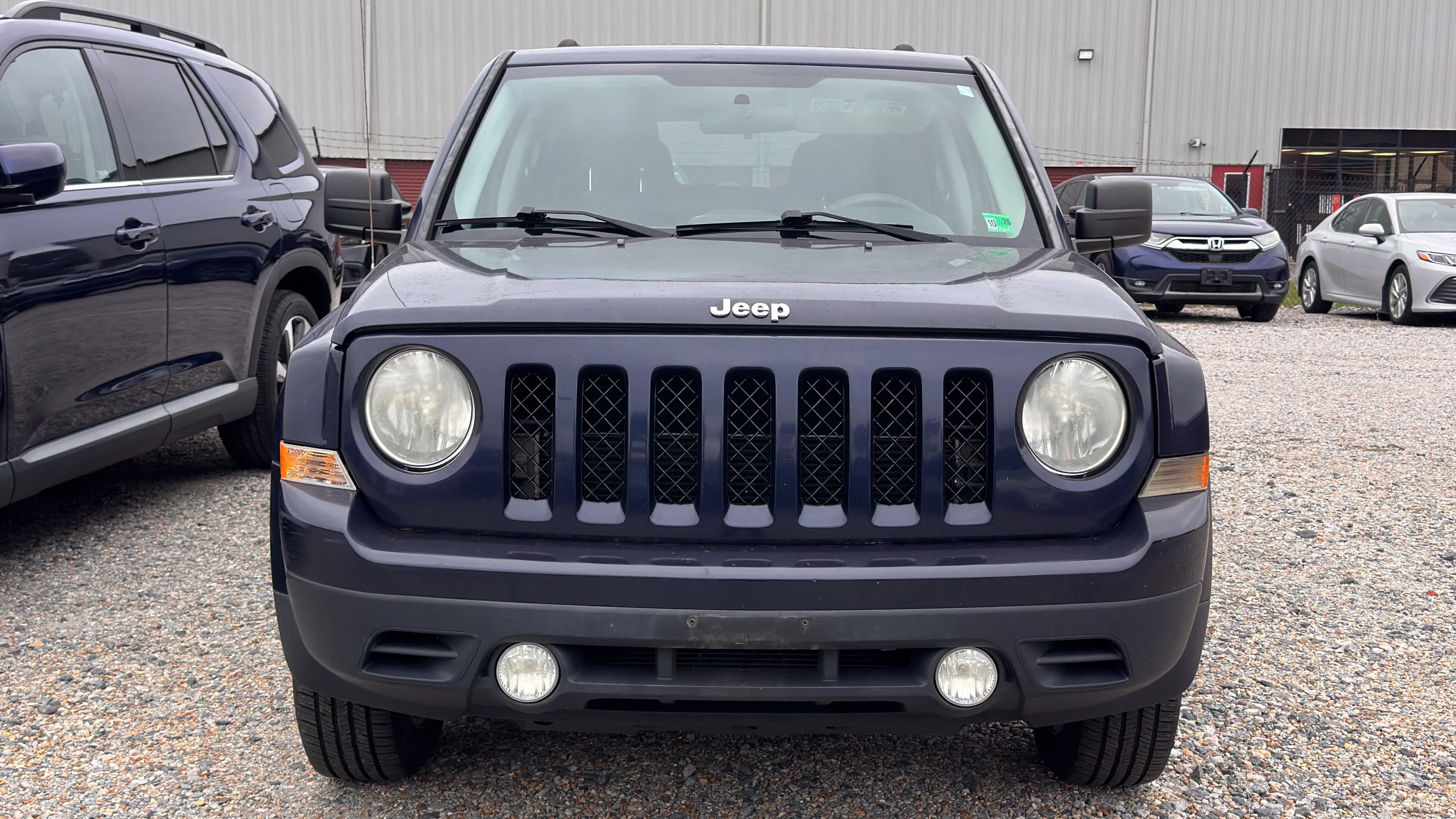 Used 2014 Blue Jeep Latitude image 12