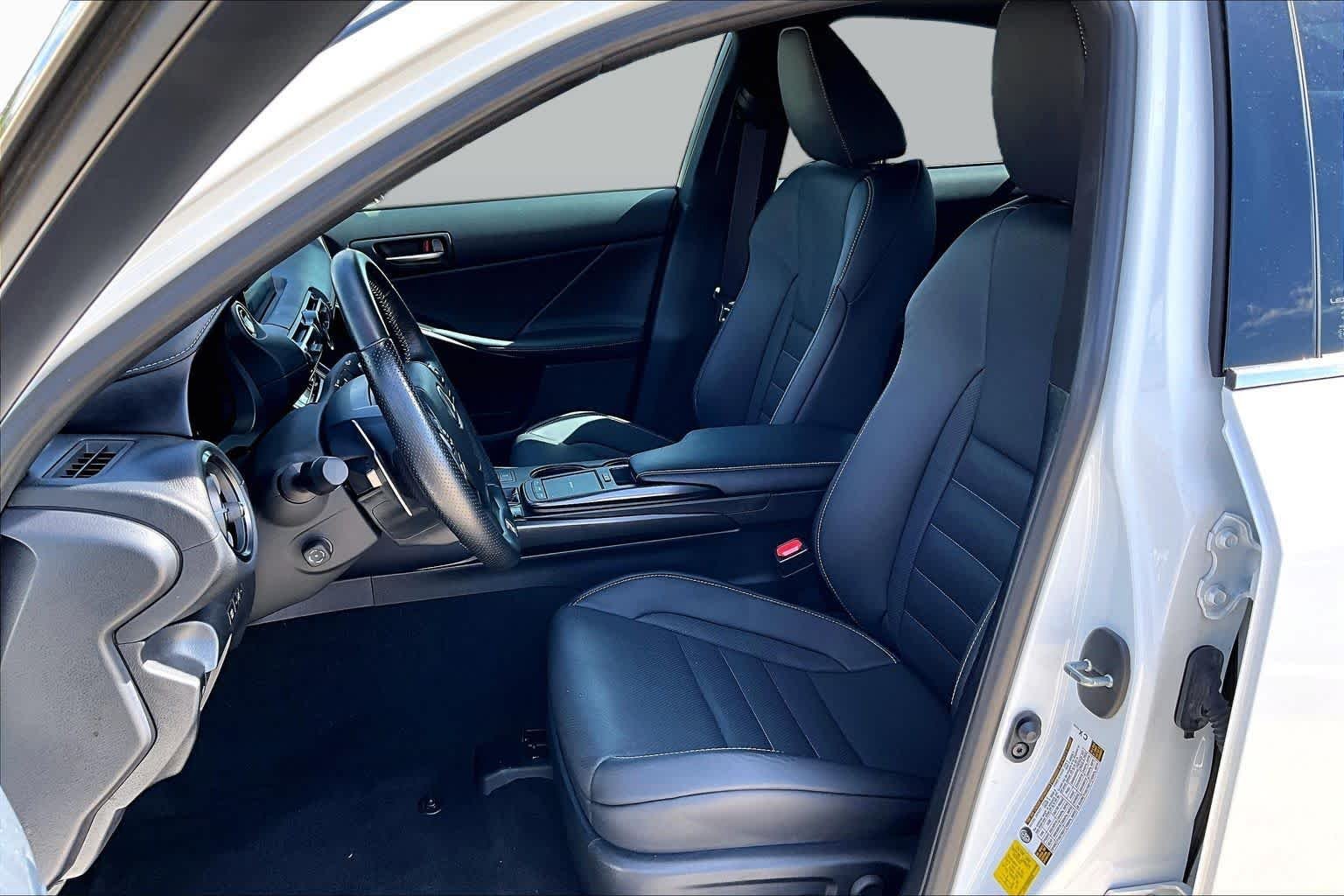 Used 2024 Ultra White Lexus F SPORT image 8