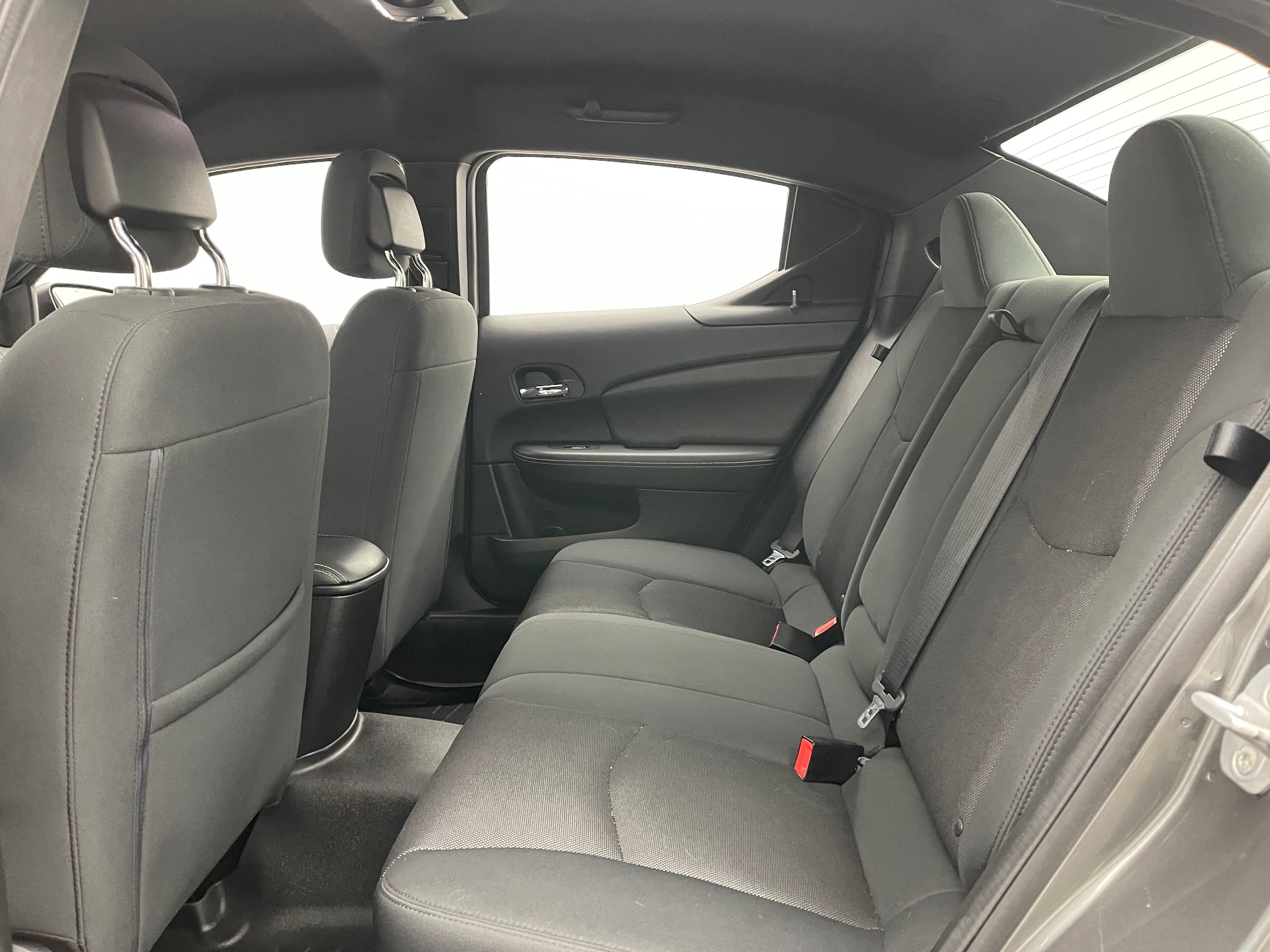 Used 2013 Mineral Gray Metallic Clearcoat Dodge SXT image 31