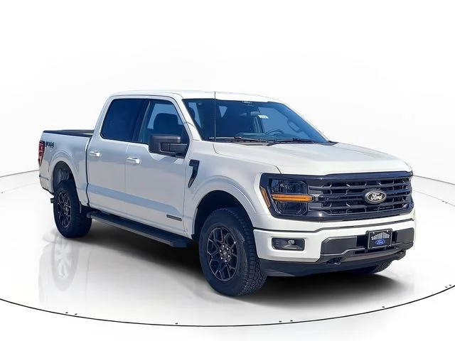 New 2026 Oxford White Ford XLT image 3