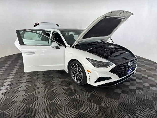 Used 2022 Gray Hyundai Limited image 12