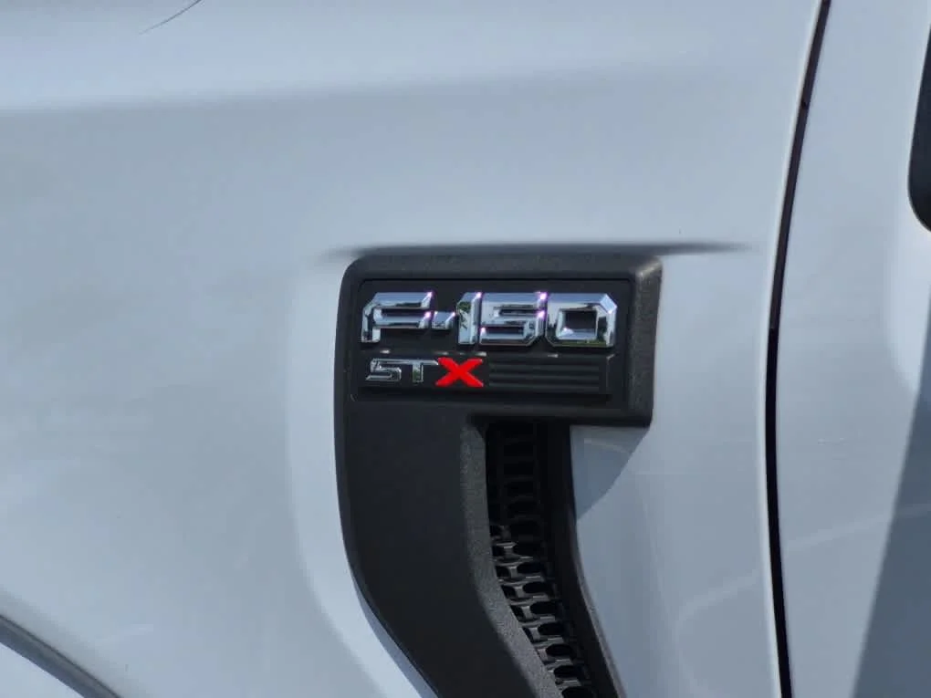 Used 2022 Space White Ford XL image 22
