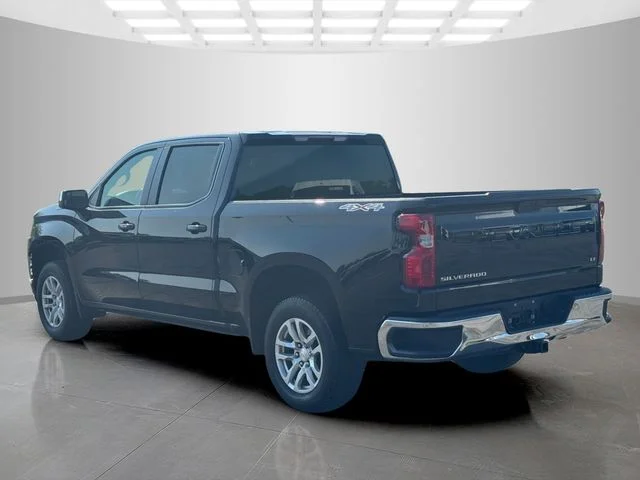 Certified Used 2022 Black Chevrolet LT image 5