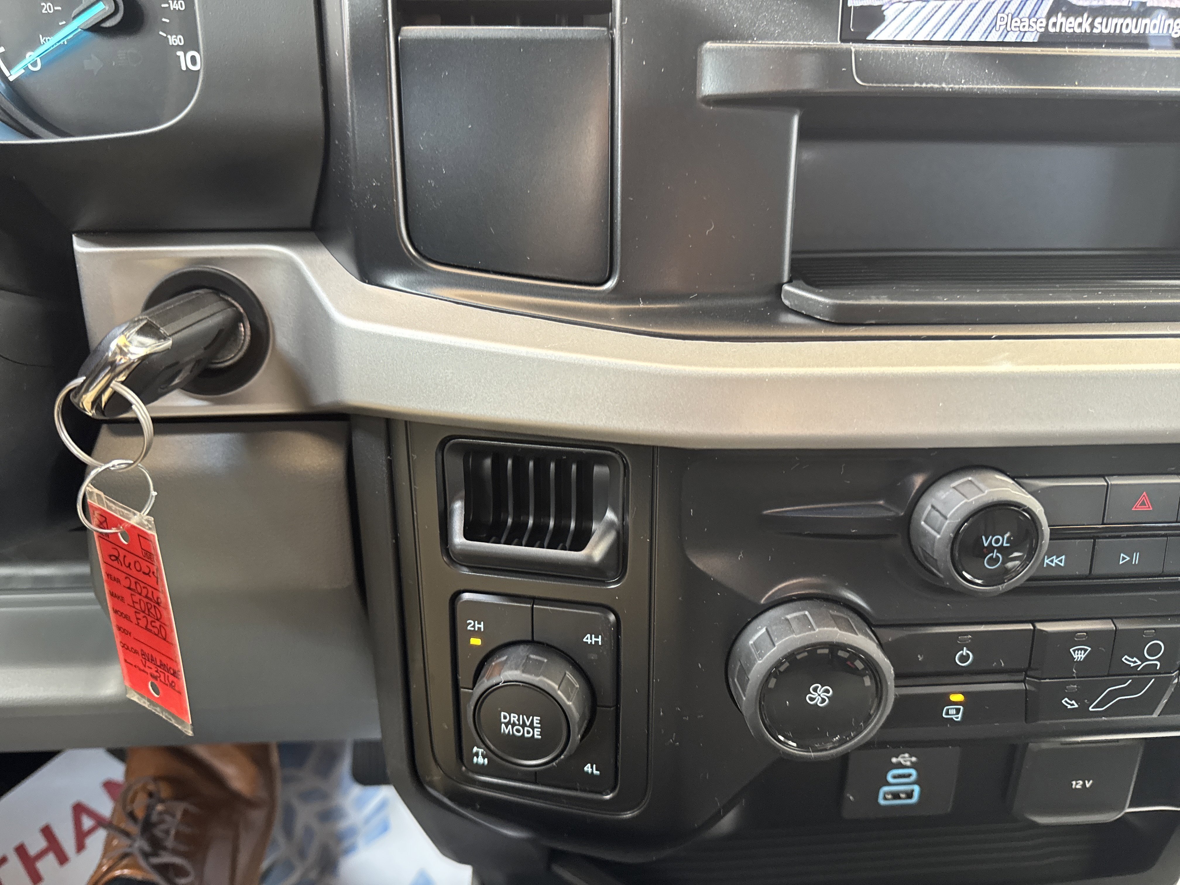 2026 Ford F-250 Super Duty XL - Photo 25
