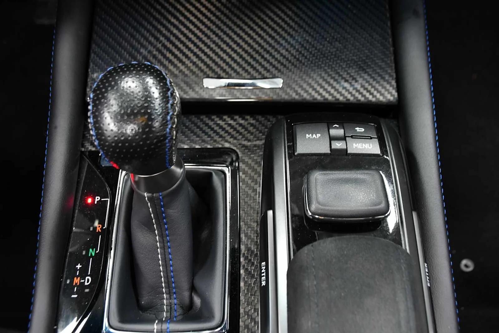 Used 2020 Liquid Platinum Lexus  image 24