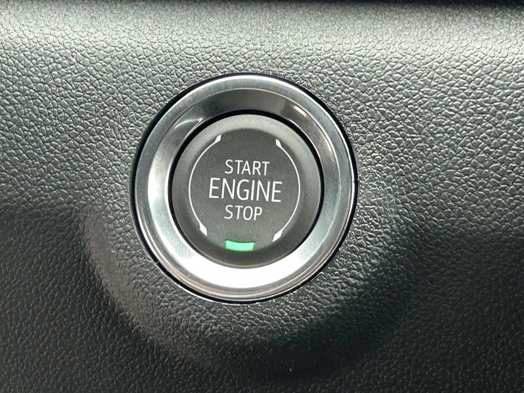 New 2027 Summit White GMC Elevation image 22