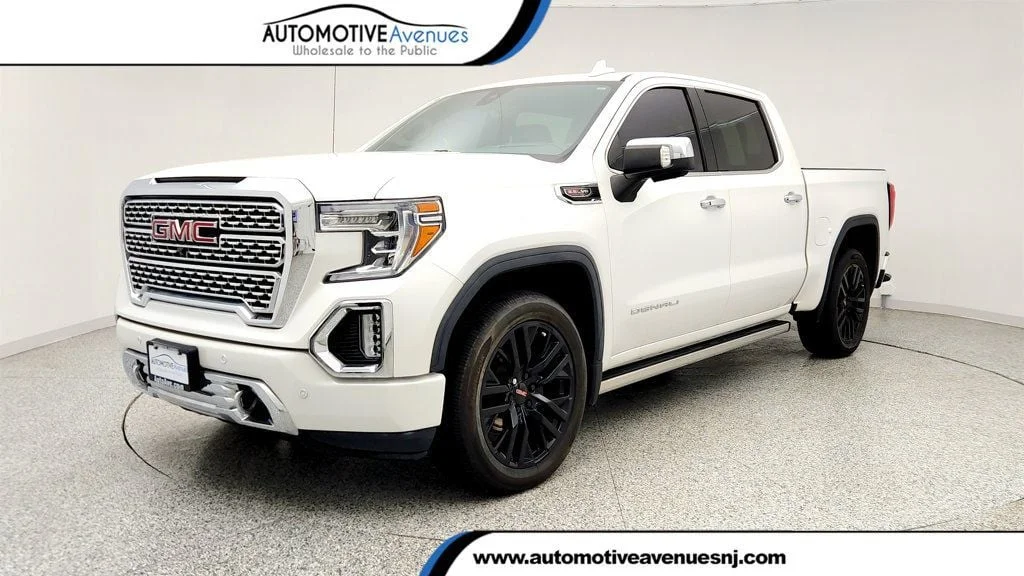 2020 GMC Sierra 4WD Crew Cab Short Box Denali's photo