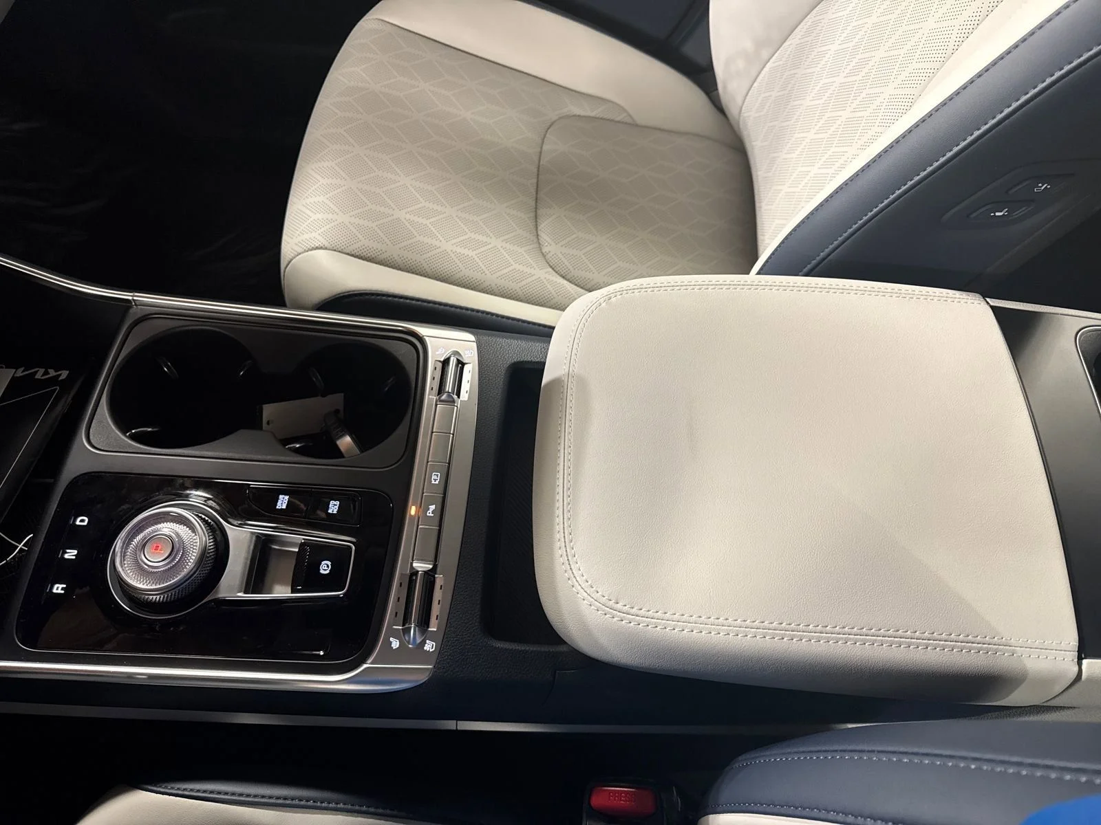 New 2026 Ivory Silver Kia SX image 20