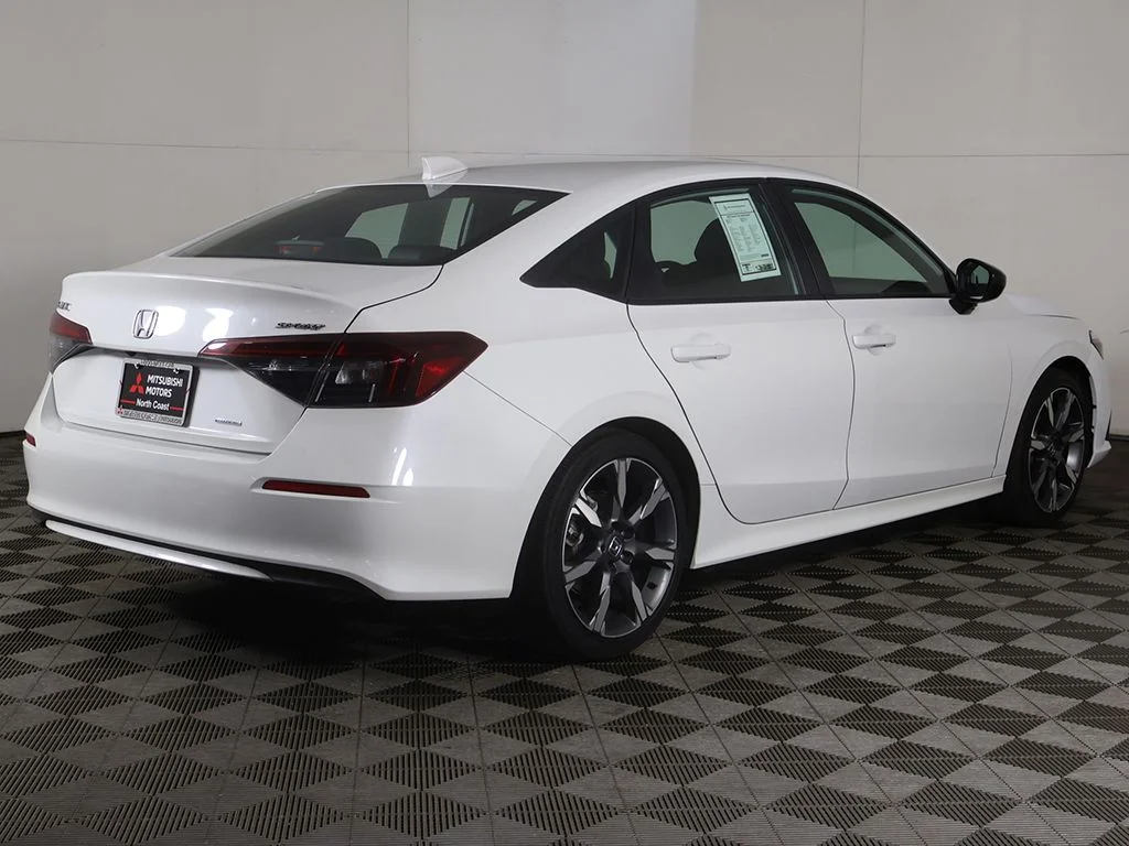 Used 2025 White Honda Sport image 10