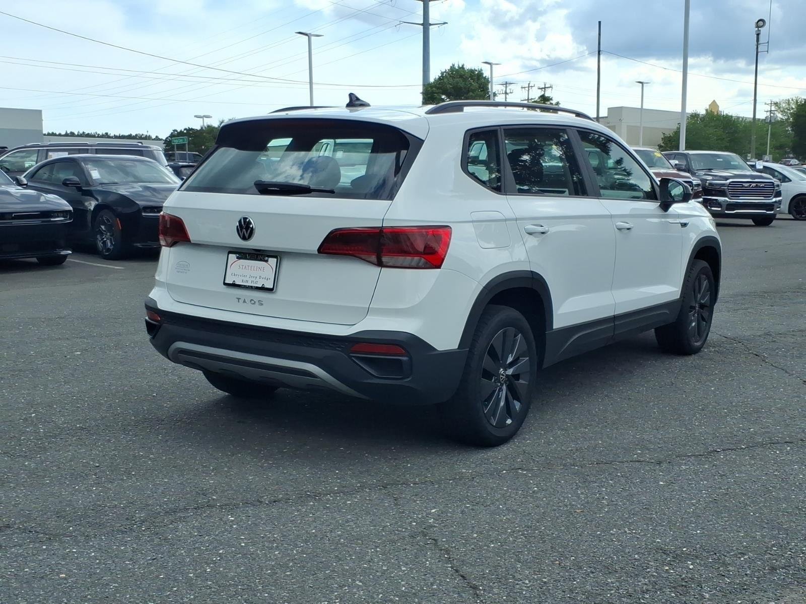 Used 2024  Volkswagen S image 2