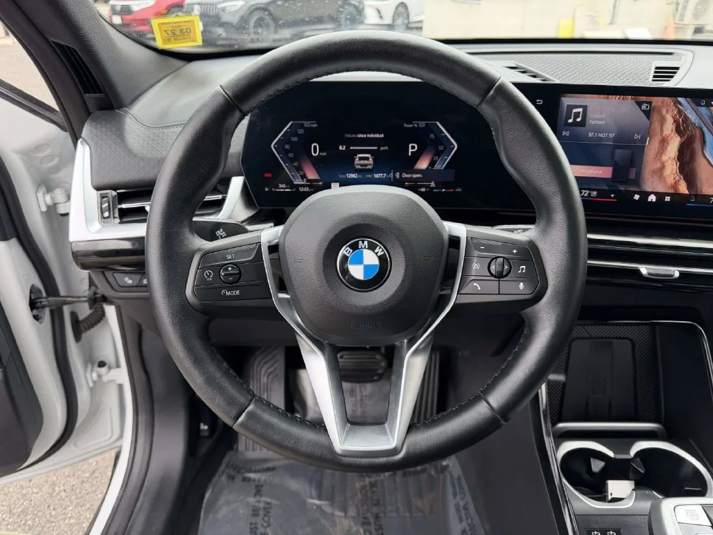 Used 2026 White BMW xDrive28i image 30