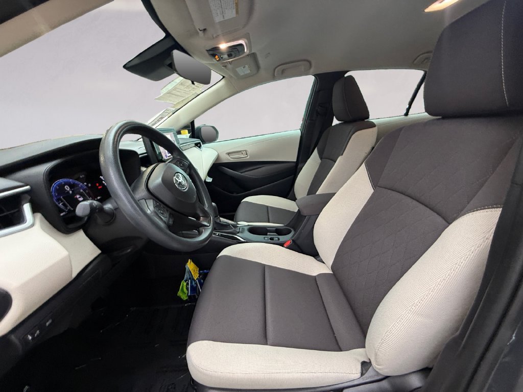 Used 2026  Toyota LE image 10