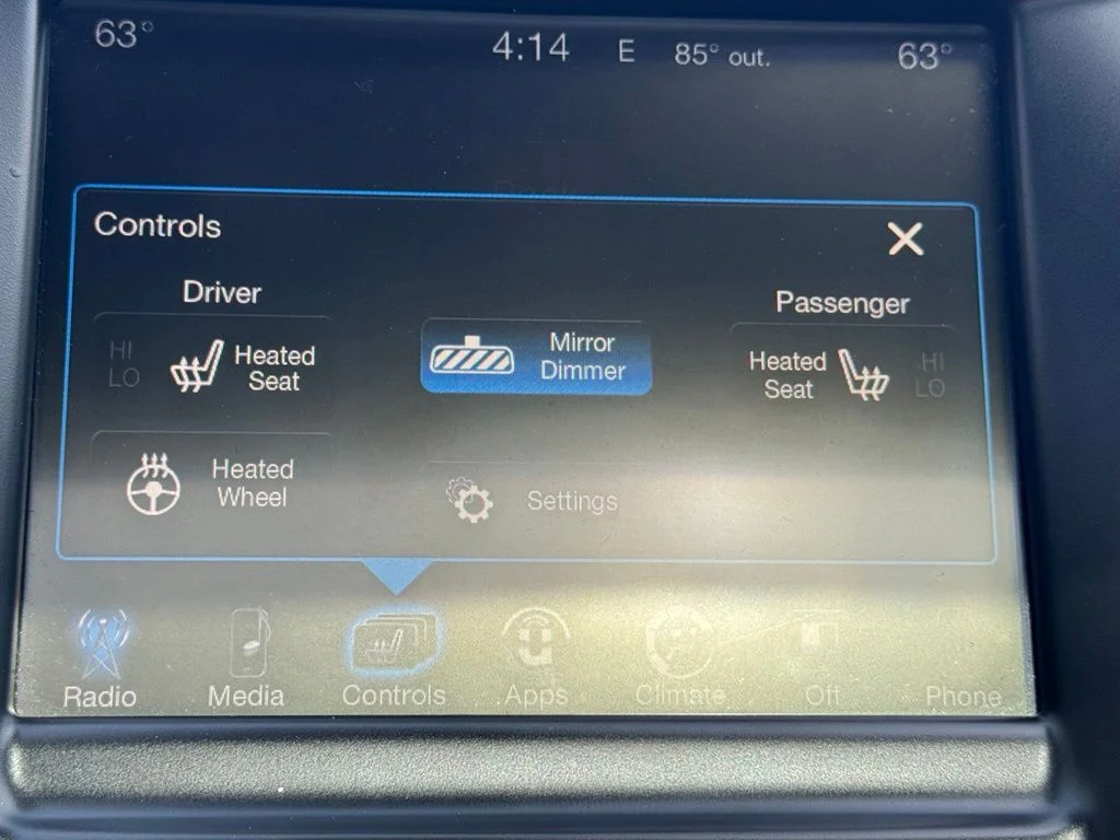 Used 2016 Red Chrysler S image 20