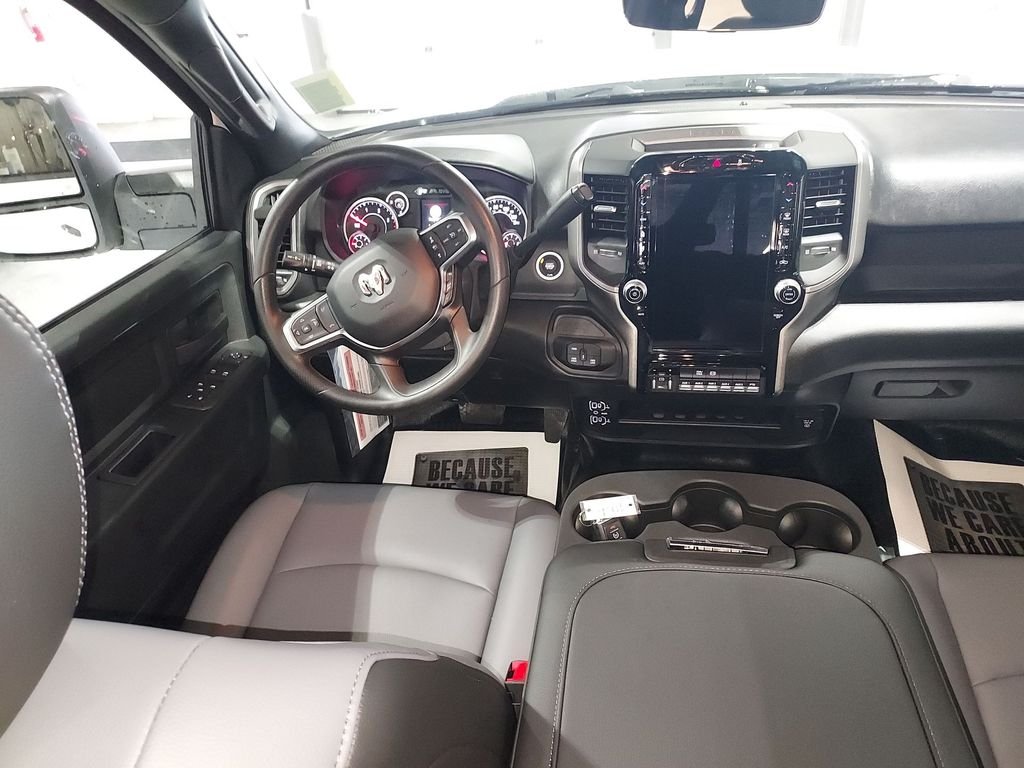 New 2026 Bright White Clearcoat RAM Tradesman image 15