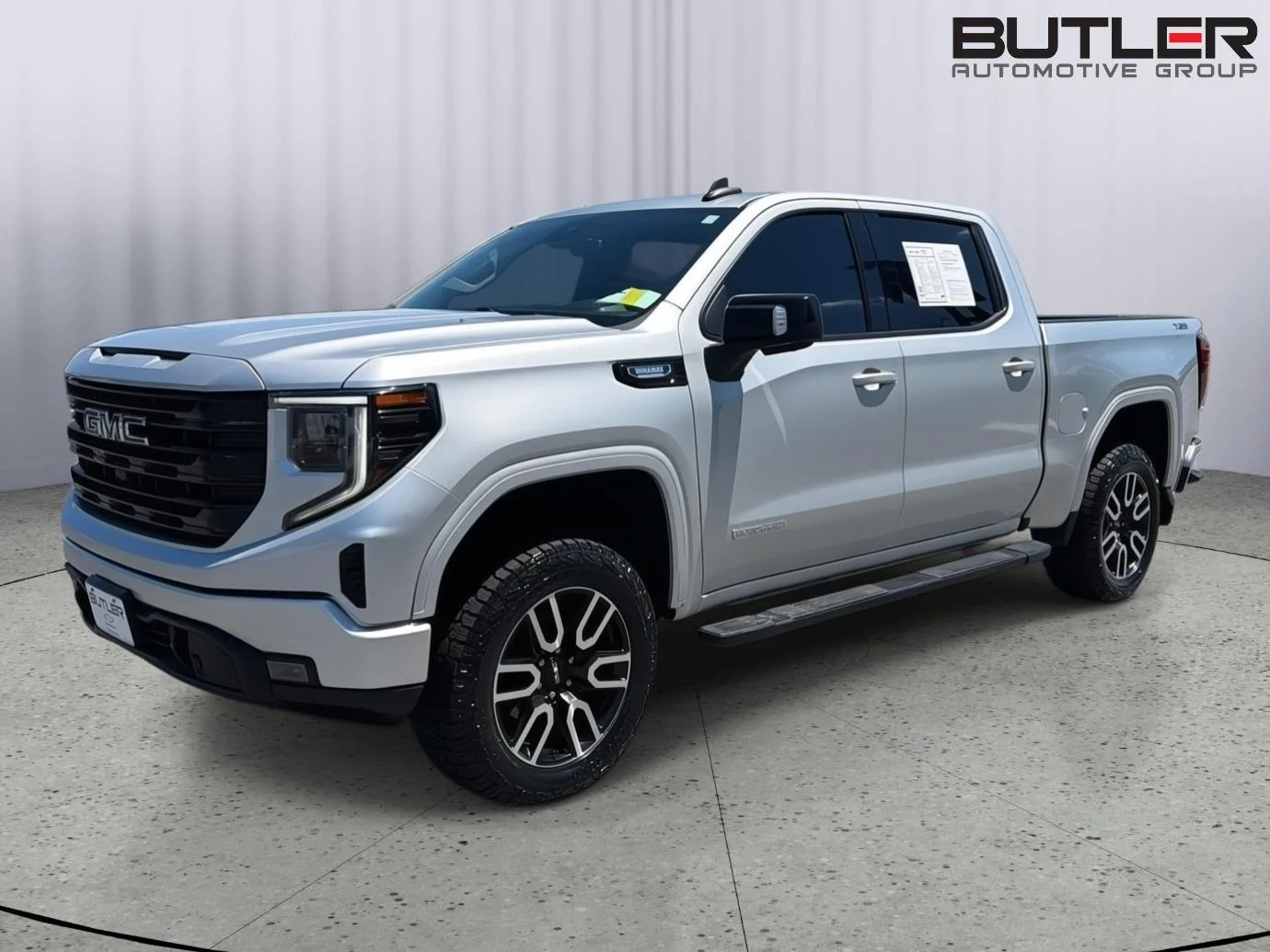 Used 2022 Quicksilver Metallic GMC Elevation image 1
