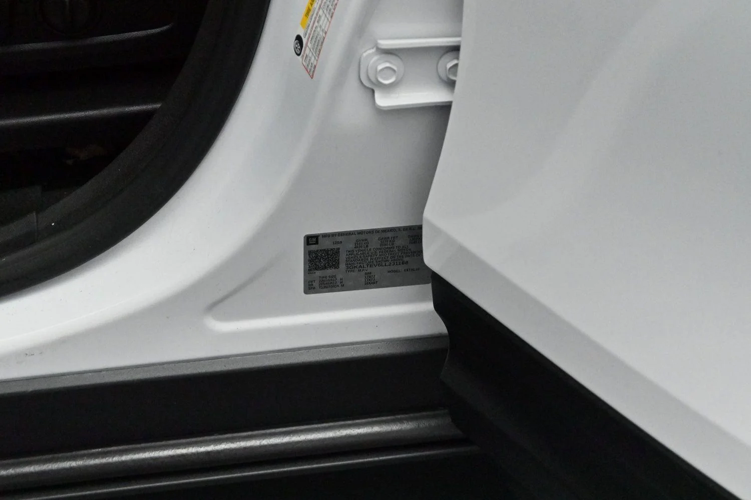 Used 2020 Summit White GMC SLE image 36