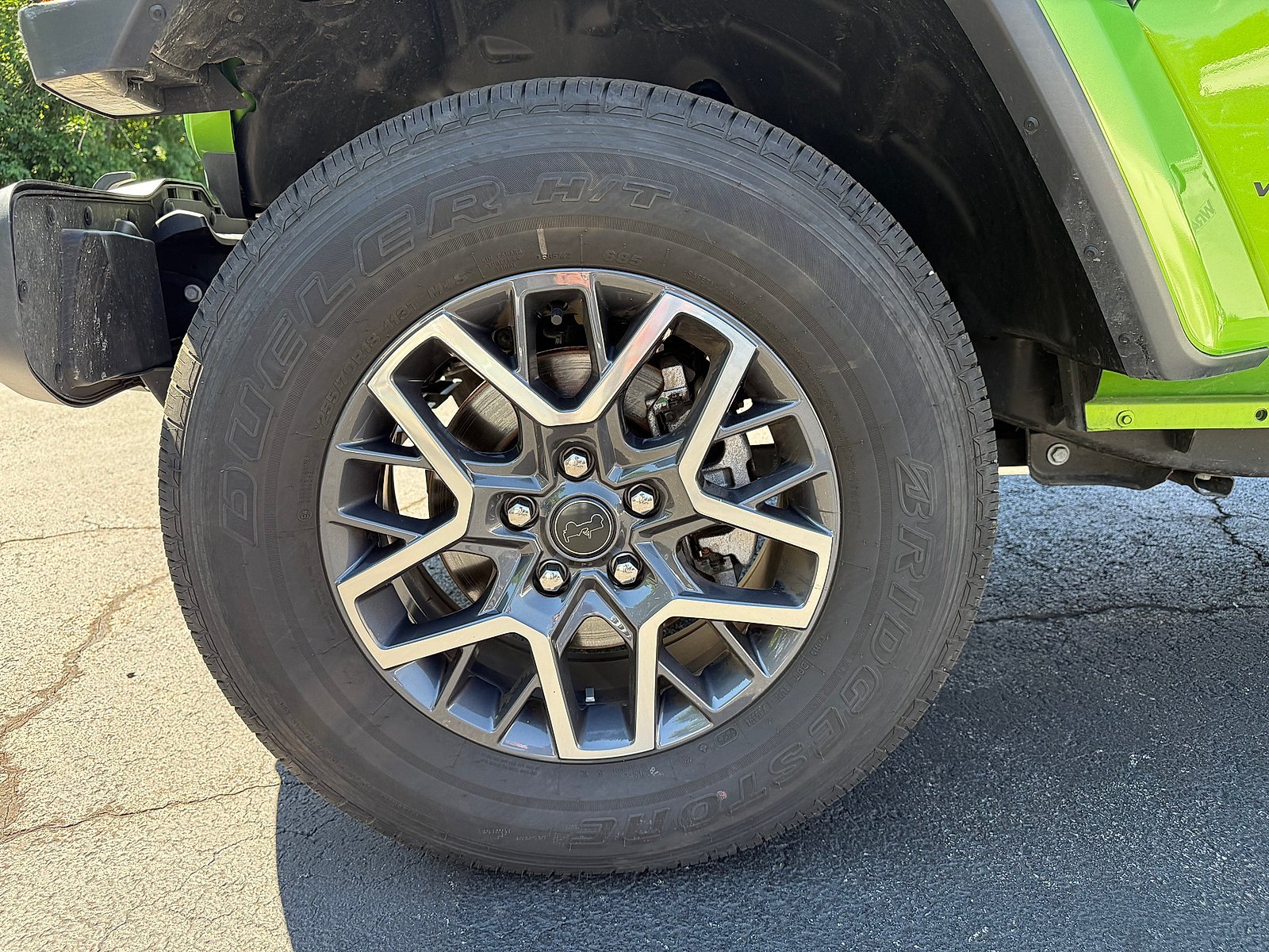 Used 2026 Mojito Clearcoat Jeep Sahara image 9
