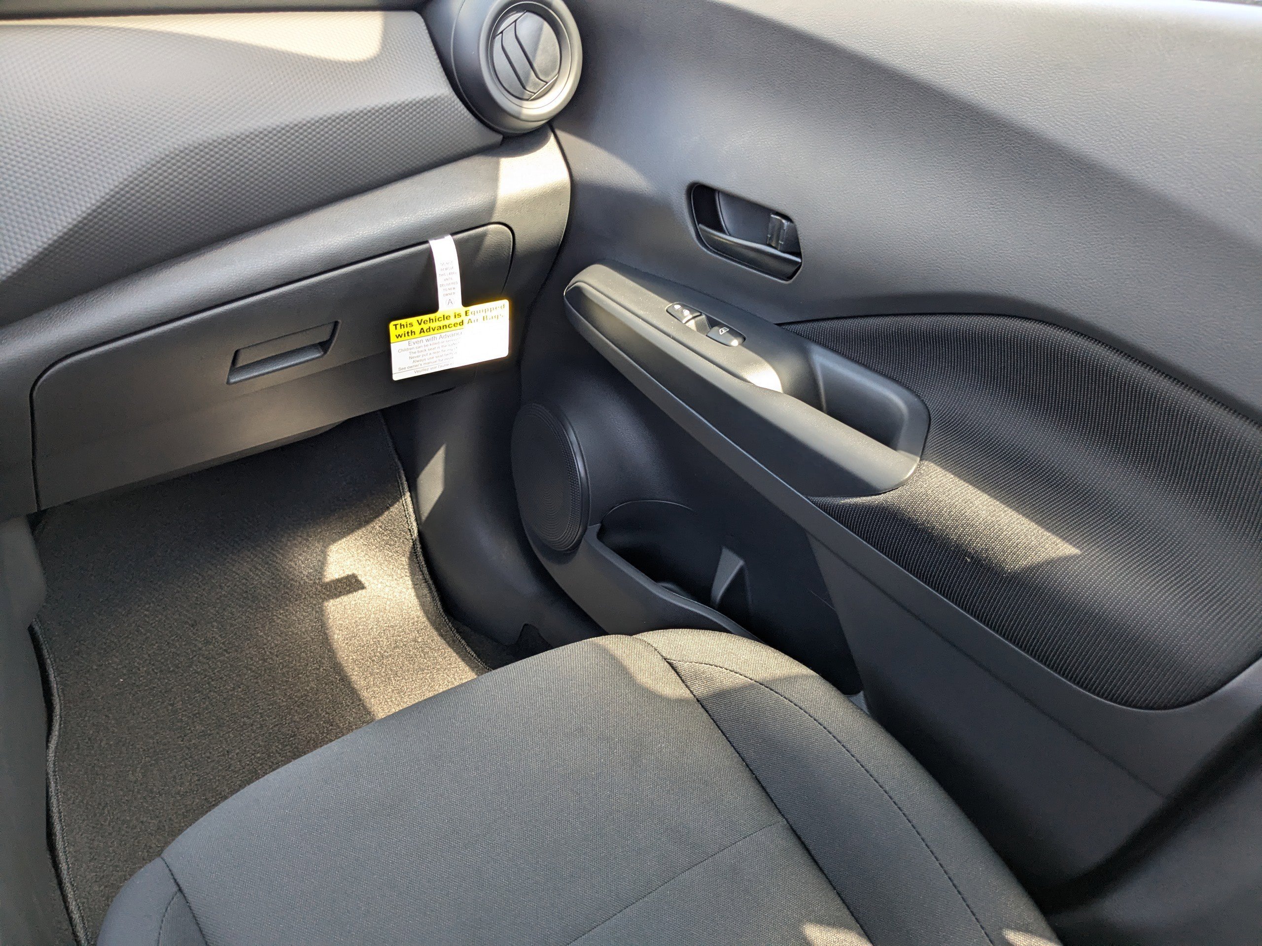 2025 Nissan KICKS PLAY Base - Photo 17
