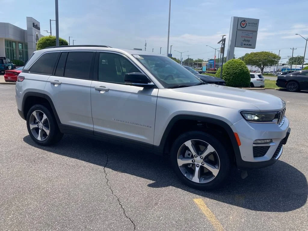 New 2024 Silver Zynith Jeep 4xe image 8