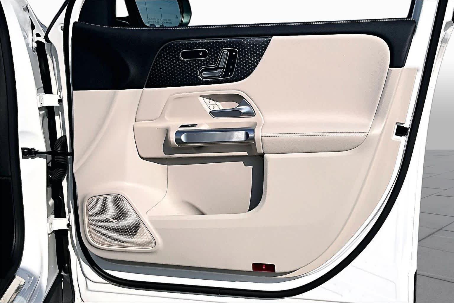 Used 2024 Polar White Mercedes-Benz EQB 250+ image 19