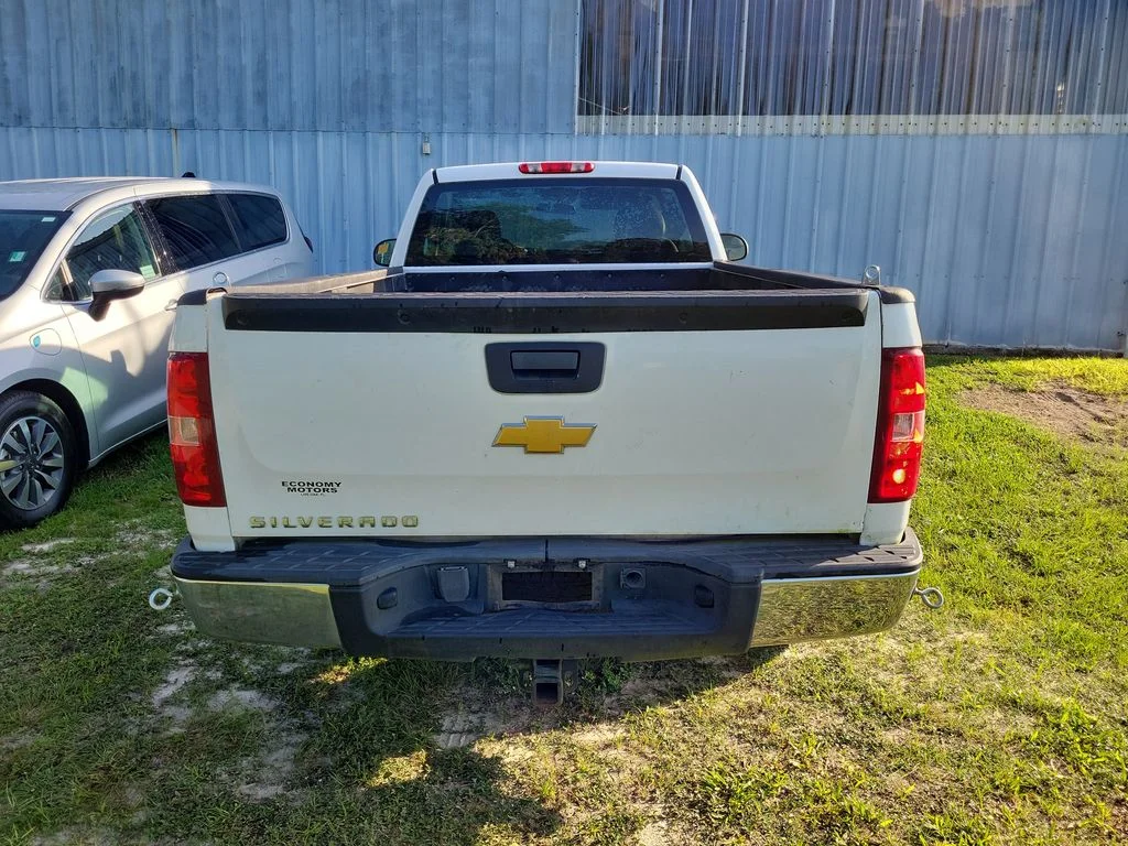 Used 2013 White Chevrolet Work Truck image 5
