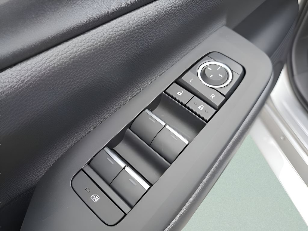 2026 Toyota Prius Plug-in Hybrid XSE - Photo 13