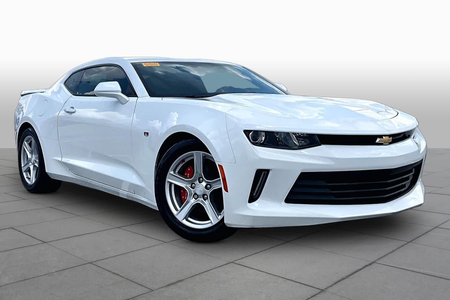 Used 2016 Summit White Chevrolet 1LT image 3