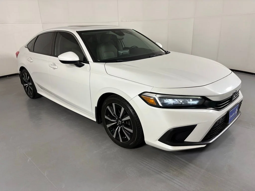 Used 2022  Honda EX image 2