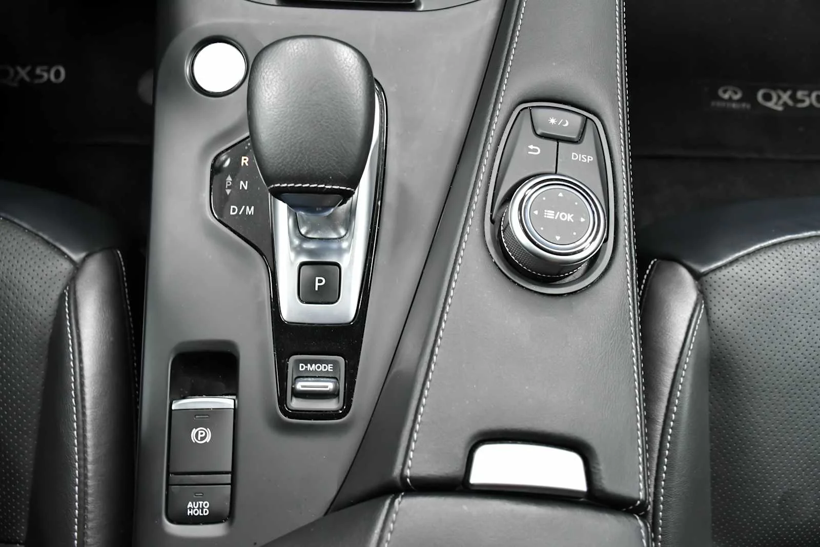 Used 2022 Graphite Shadow INFINITI LUXE image 21
