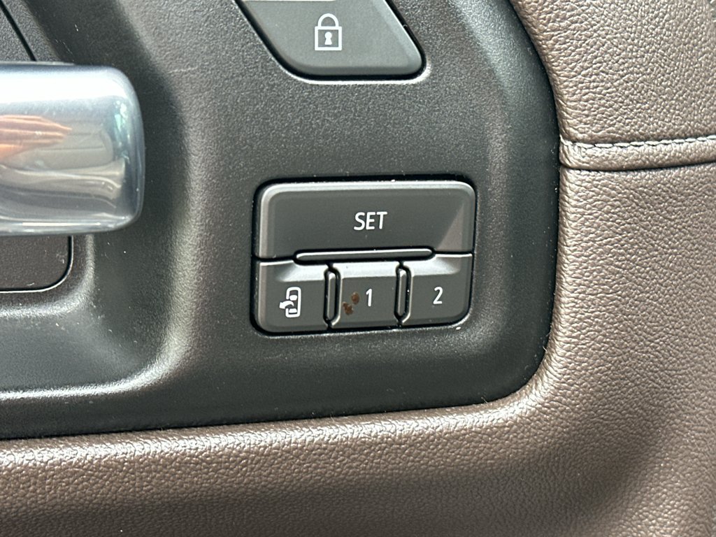 Used 2019 Onyx Black GMC SLT image 18