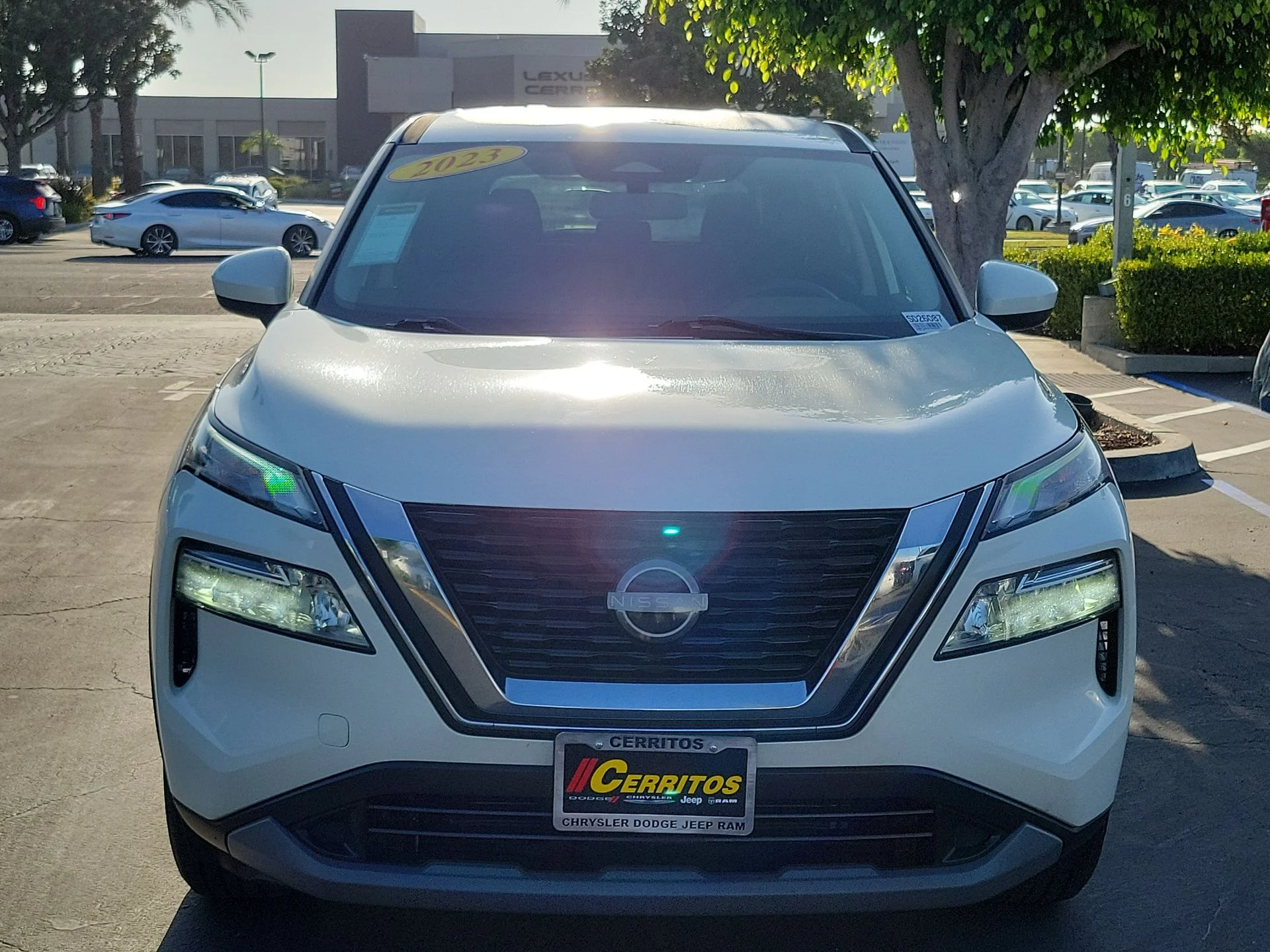 Used 2023 White Nissan SV image 6