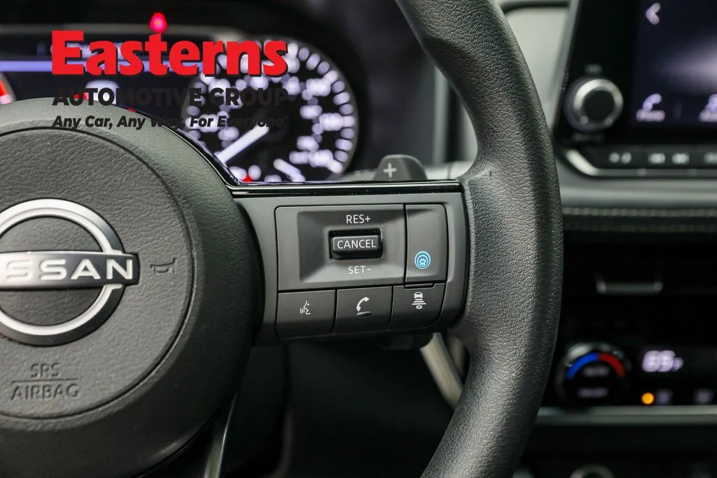 Used 2023 Gray Nissan SV image 16