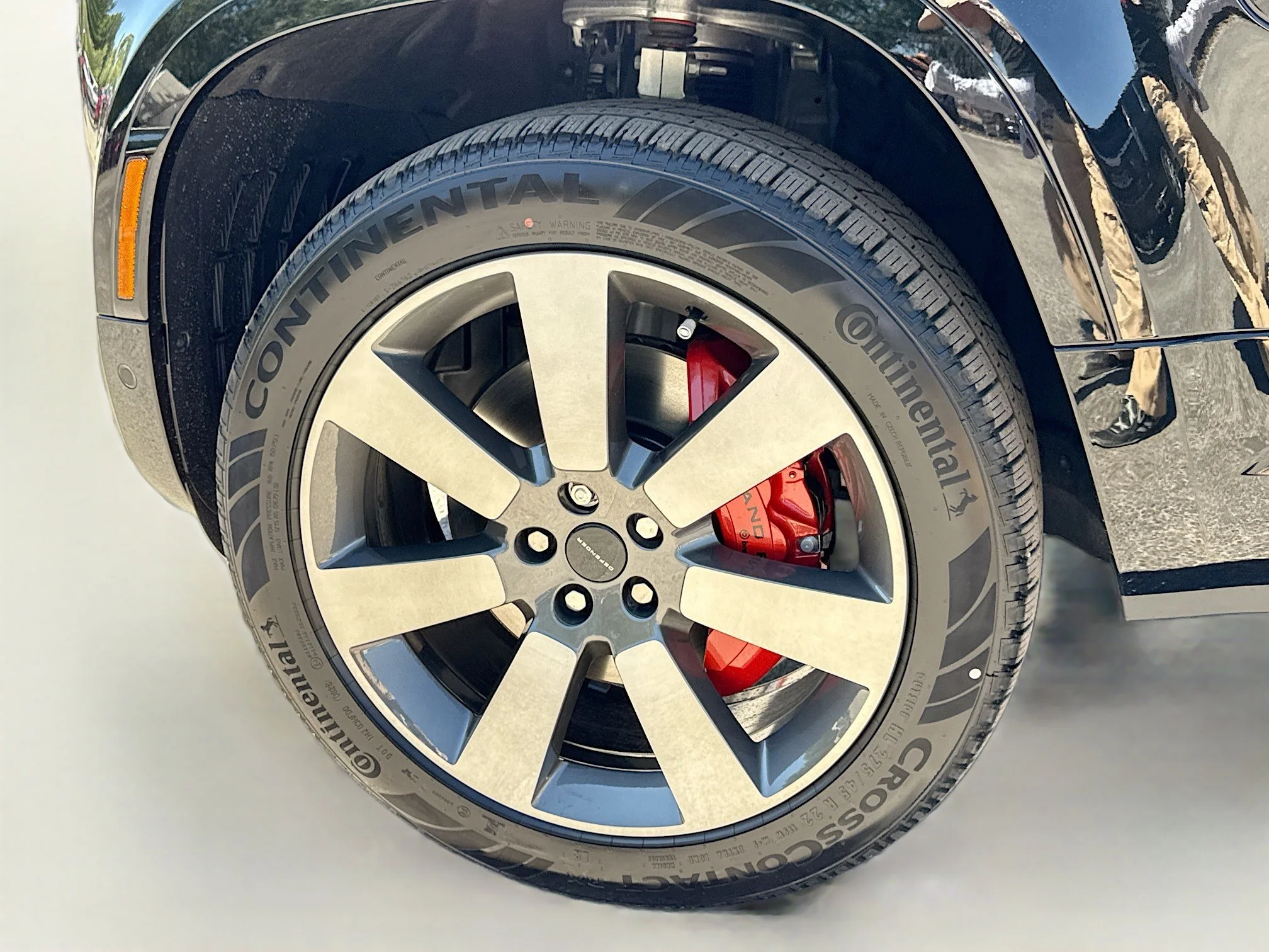 New 2026 Santorini Black Metallic Land Rover X image 41