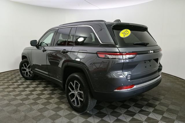 Used 2025 Gray Jeep Limited image 8