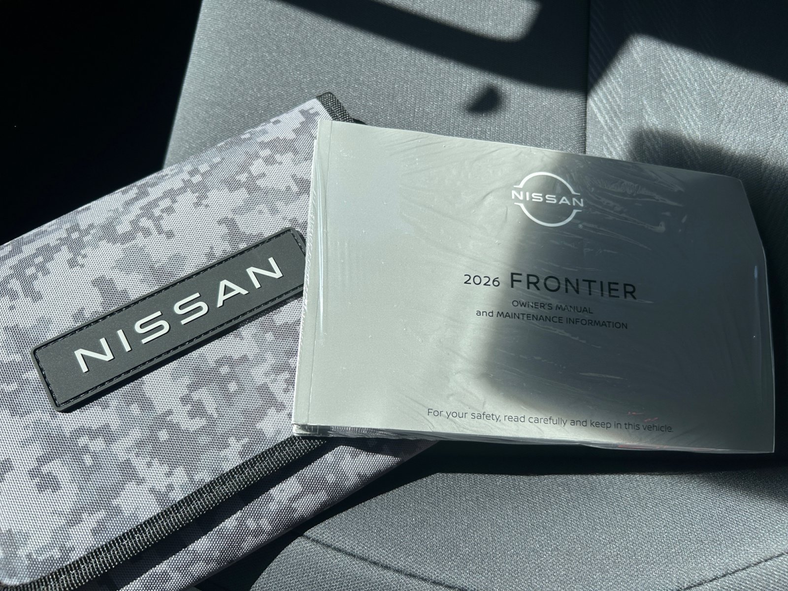 New 2026 Glacier White Nissan King Cab® S image 37
