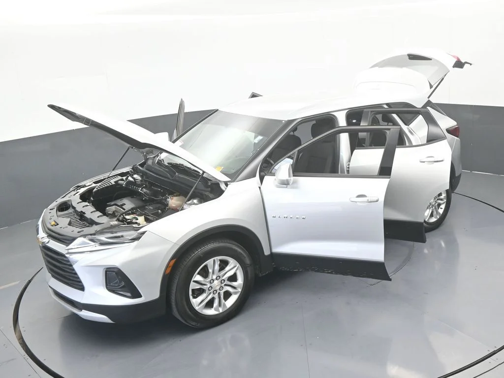 Used 2019 Silver Ice Metallic Chevrolet L image 58