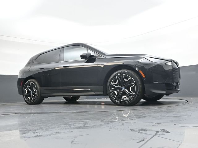 Used 2024 Black BMW xDrive50 image 31