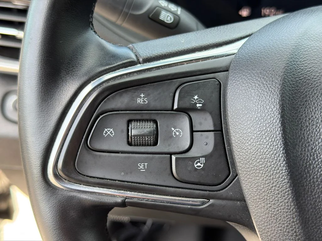 Used 2025 White Buick Avenir image 25
