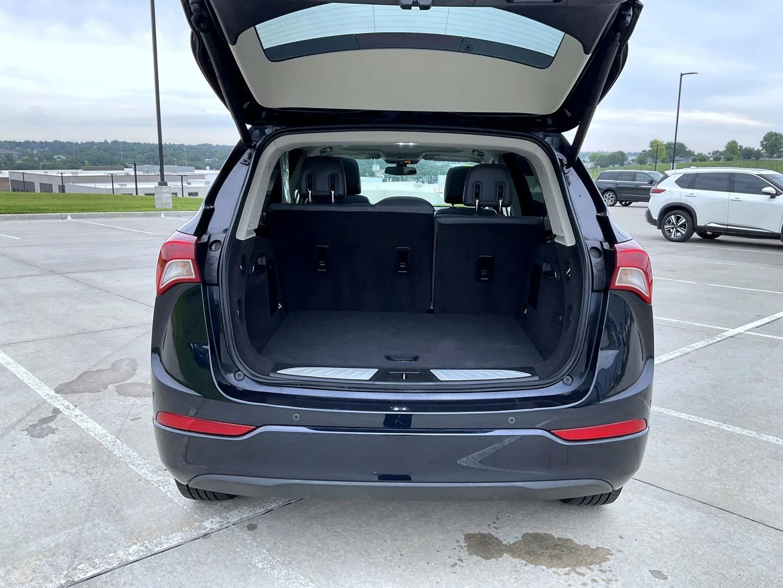Used 2020 Blue Buick Essence image 9