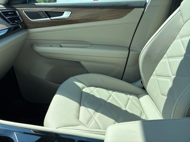 New 2026 Opal White Pearl Volkswagen SE w/Technology image 25