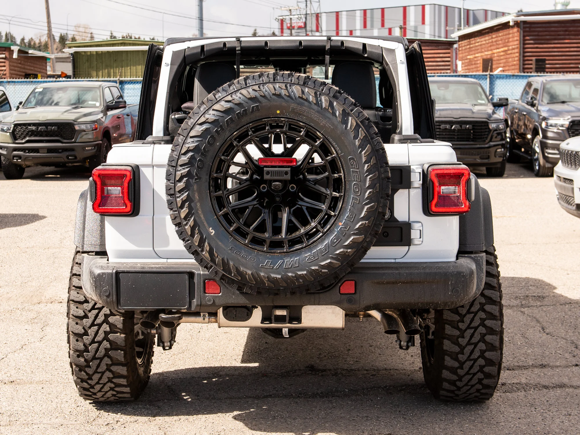 Used 2026 White Jeep Moab 392*, Winch, 37 Inch Tires, Fuel Wheels, Steel Bumper, Pod Lights image 8