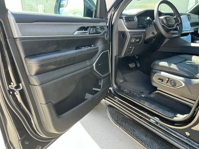 New 2026 High Gloss Black Exterior Paint Jeep  image 14