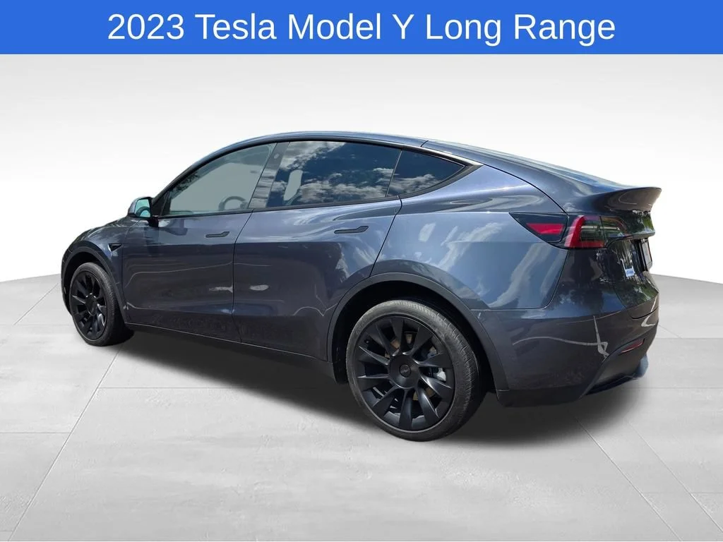 Used 2023  Tesla Long Range image 5