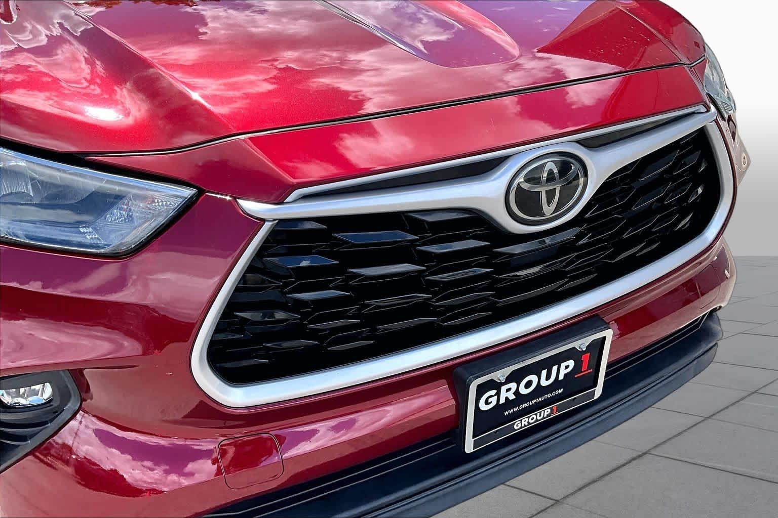 Used 2020 Ruby Flare Pearl Toyota LE image 29