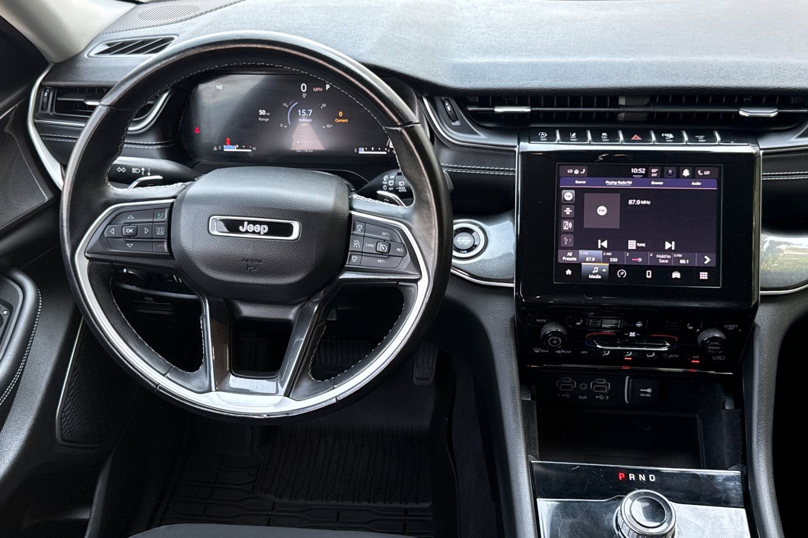 Used 2022 Gray Jeep Laredo image 13