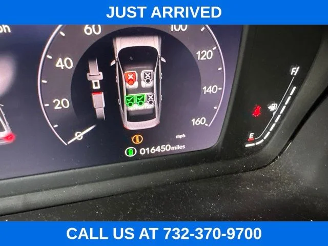 Used 2025 Crystal Black Pearl Honda SE image 11