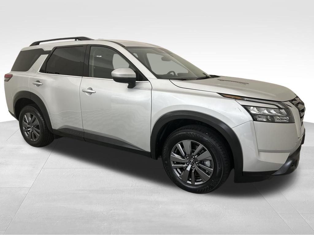 Used 2025 Silver Nissan SV image 14