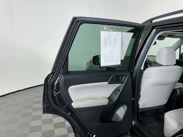 Used 2018 Gray Subaru 2.5i Premium image 24