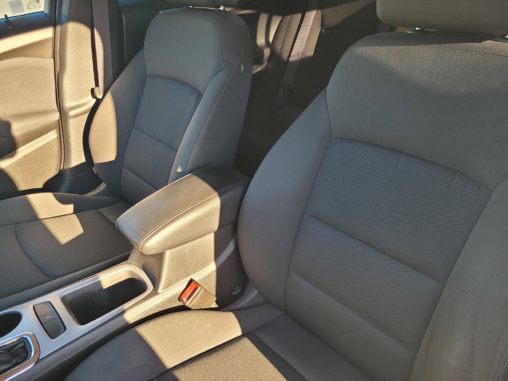 2016 Chevrolet Cruze LS - Photo 15