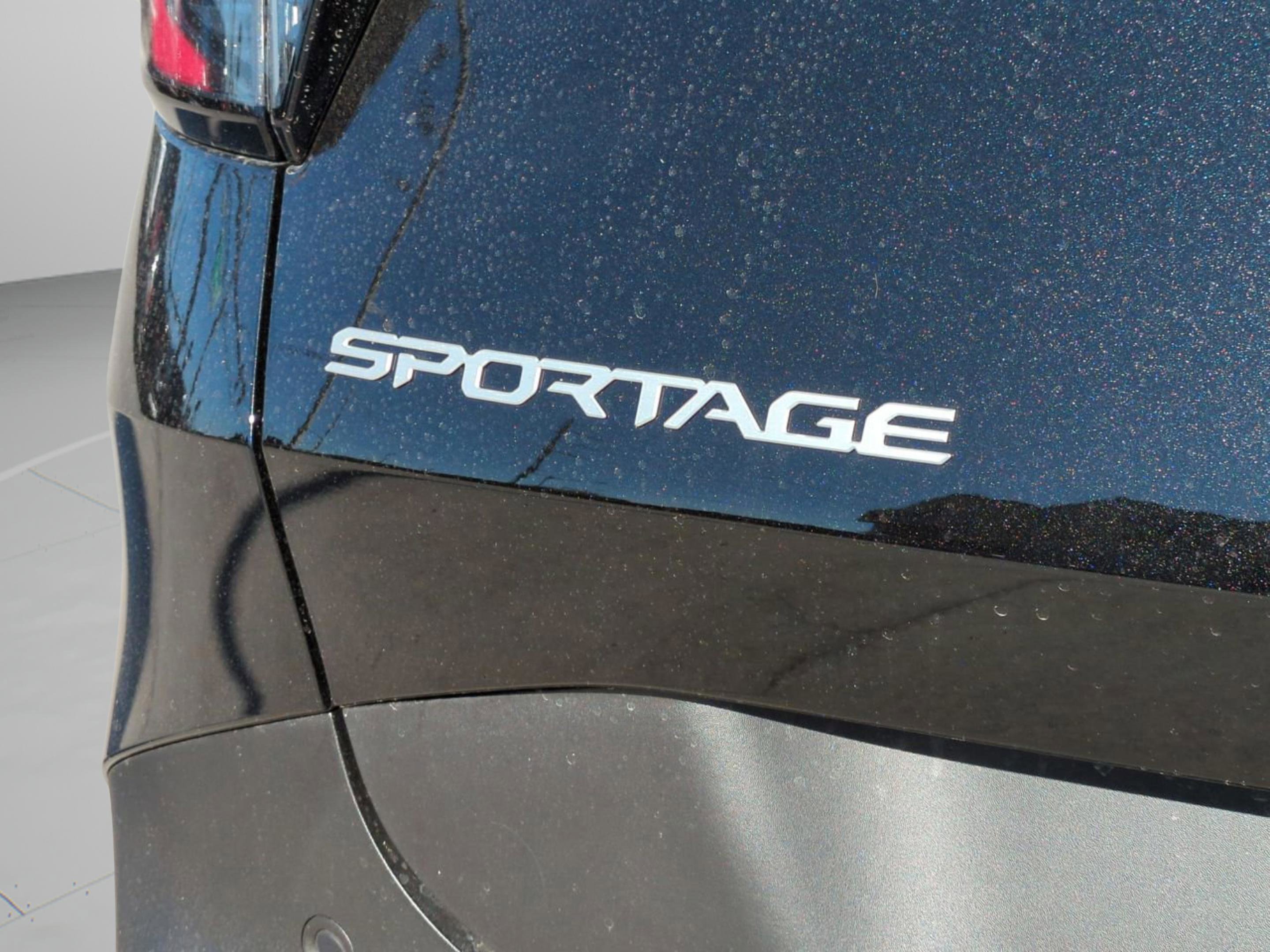 New 2026 Fusion Black Kia LX image 13